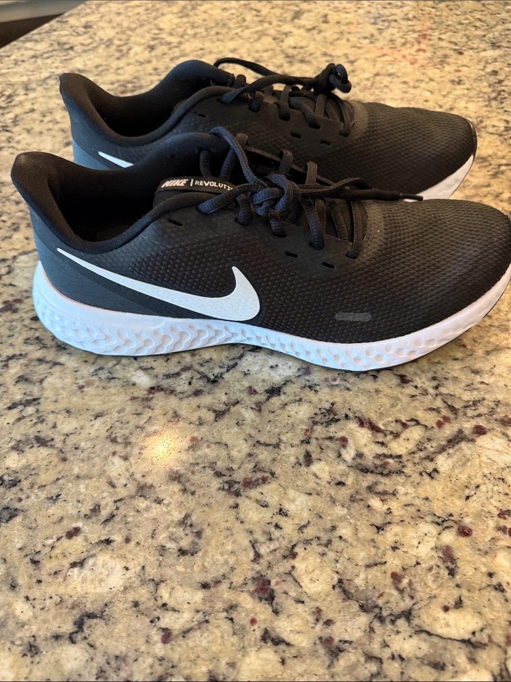 Nike Revolution 5 men’s 11.5 brand new black and white